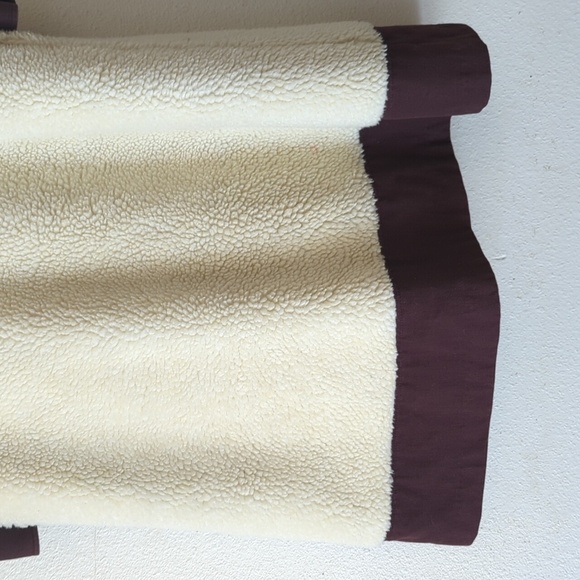 Vintage buckle long quilted fuzzy hooded coat size small - Picture 8 of 11